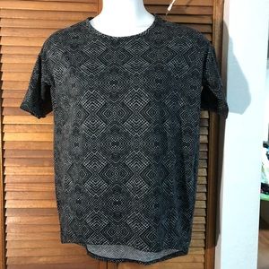 Lularoe Irma shirt black with design size XXS